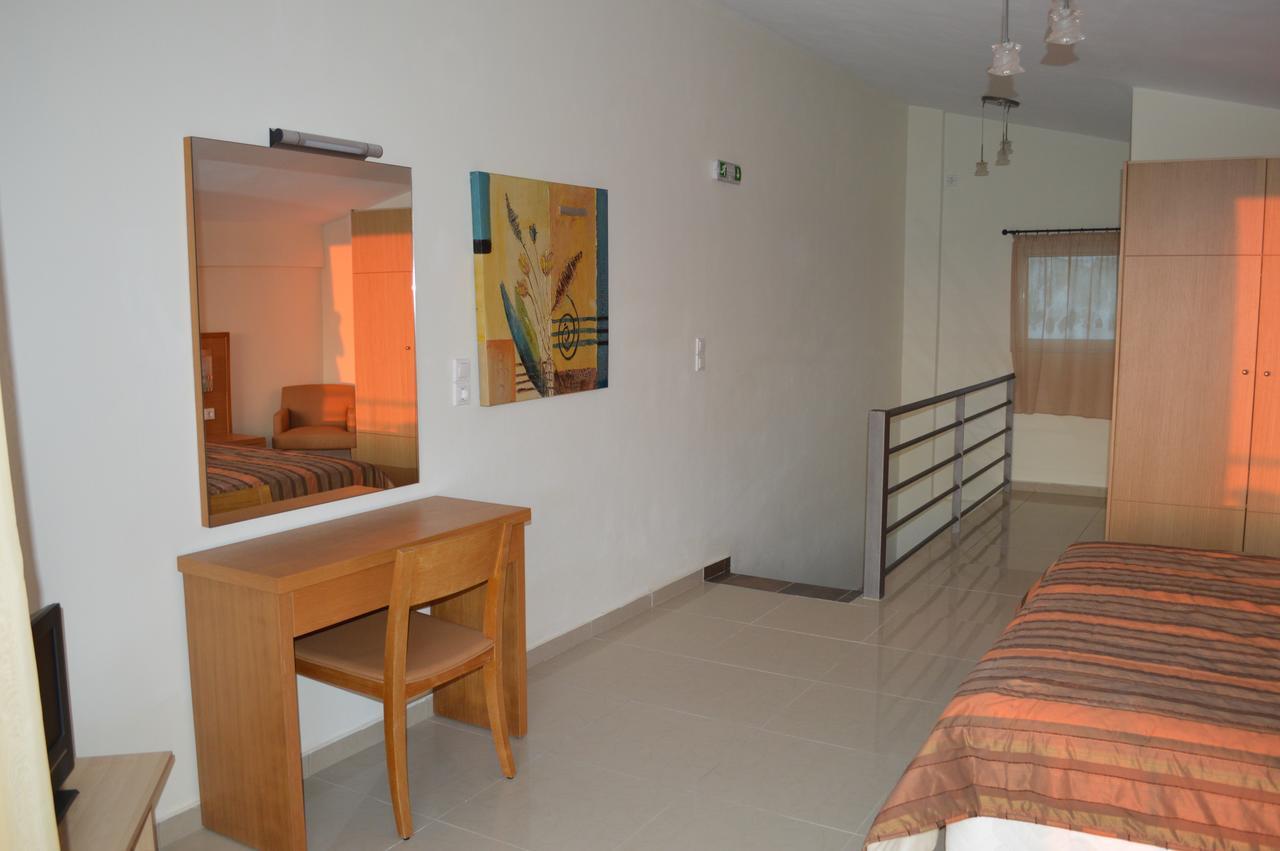 Aparthotel Alex House Zacharo Exterior foto